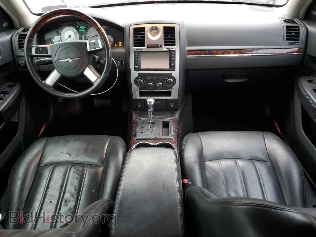 2008 CHRYSLER 300 - VIN: 2C3KA63H18H139883 - Фото 8