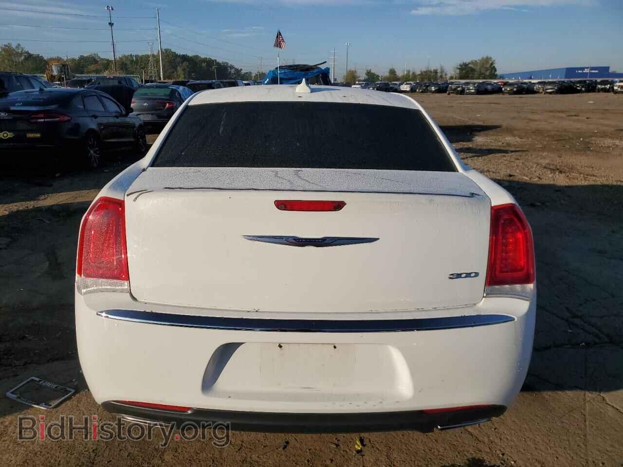 2019 CHRYSLER 300 - VIN: 2C3CCAEG8KH686551 - Фото 6