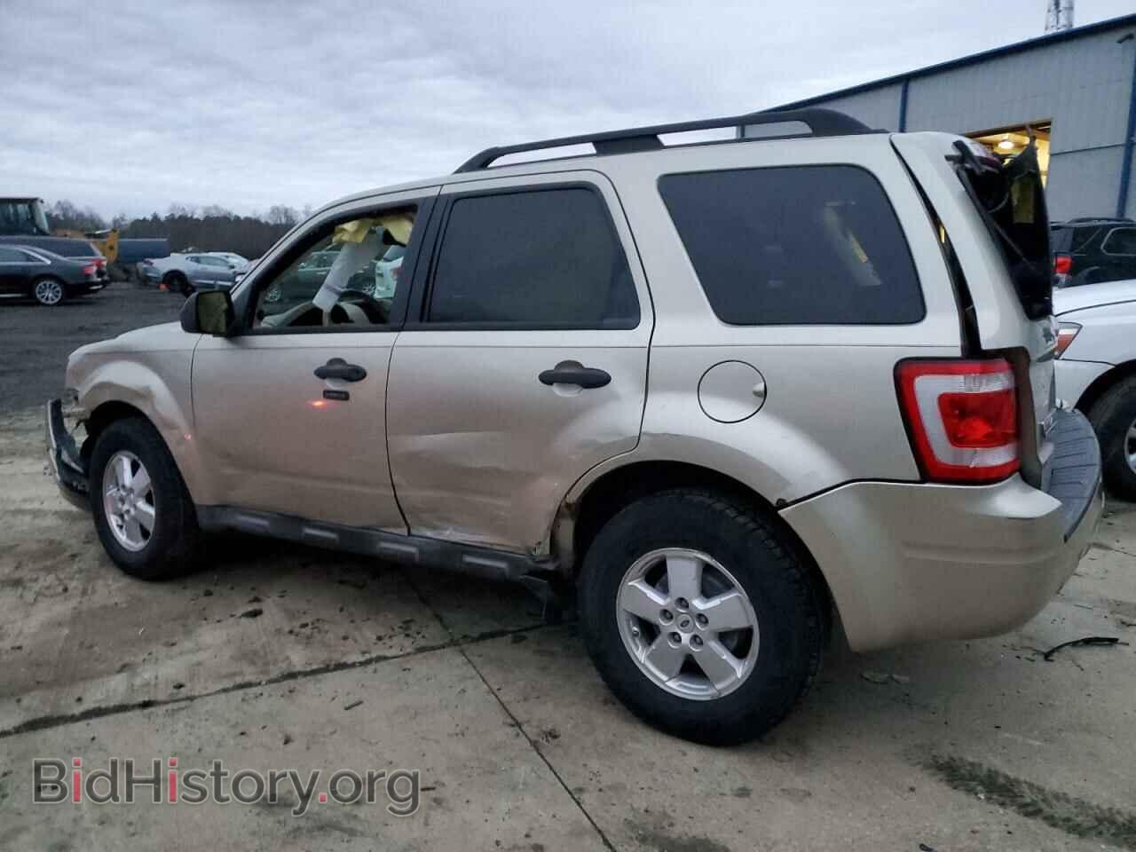 2010 FORD ESCAPE - VIN: 1FMCU0D72AKA08143 - Фото 2