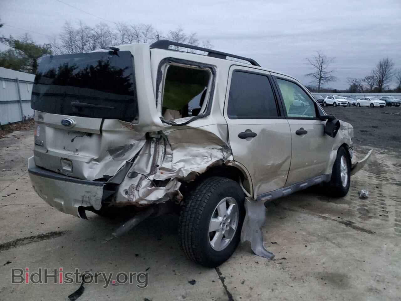 2010 FORD ESCAPE - VIN: 1FMCU0D72AKA08143 - Фото 3