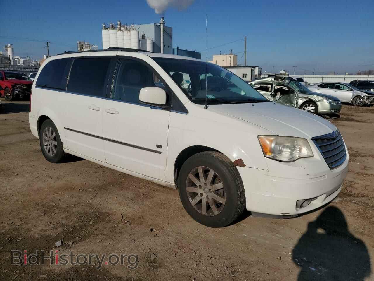 2009 CHRYSLER MINIVAN - VIN: 2A8HR54119R676123 - Фото 4