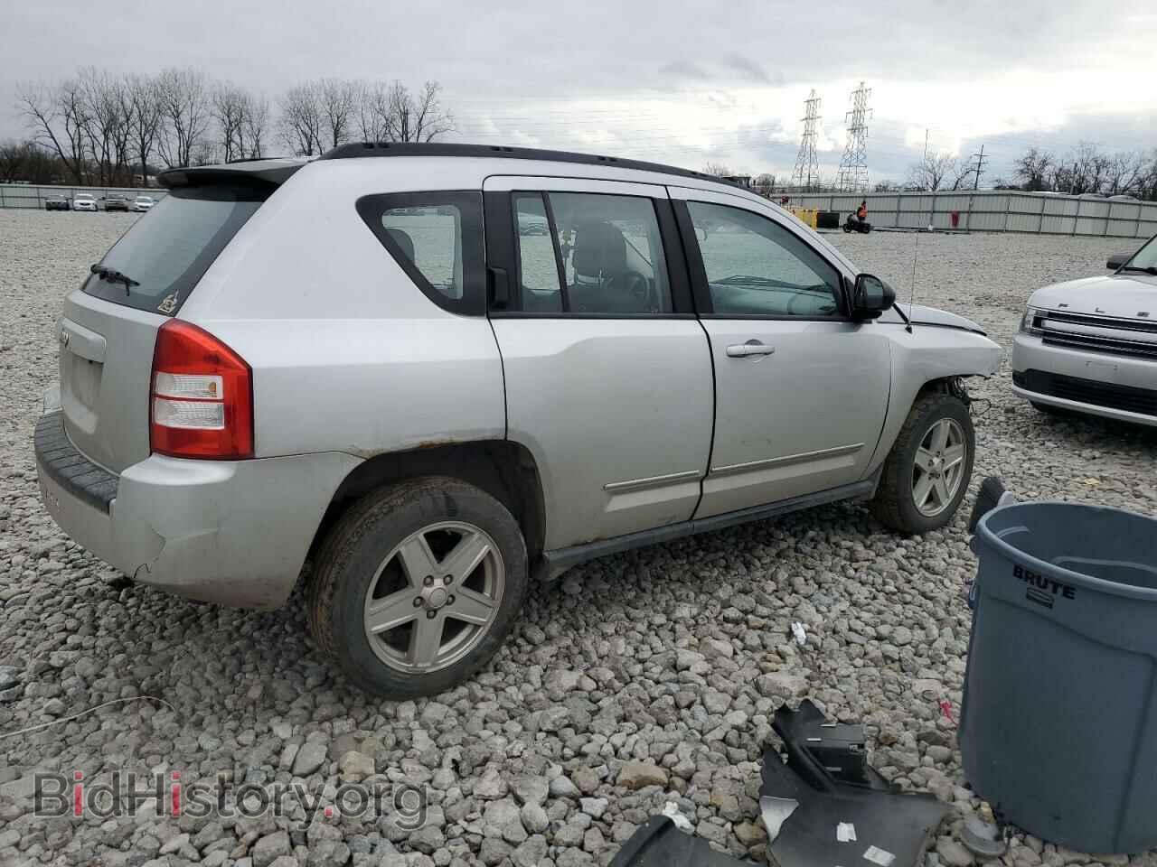 2010 JEEP COMPASS - VIN: 1J4NF4FB8AD611743 - Фото 3
