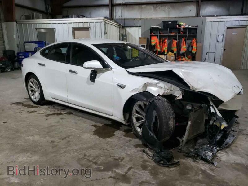 2016 Tesla MODEL S (VIN 5YJSA1E15GF170475) — фото 4 из 12