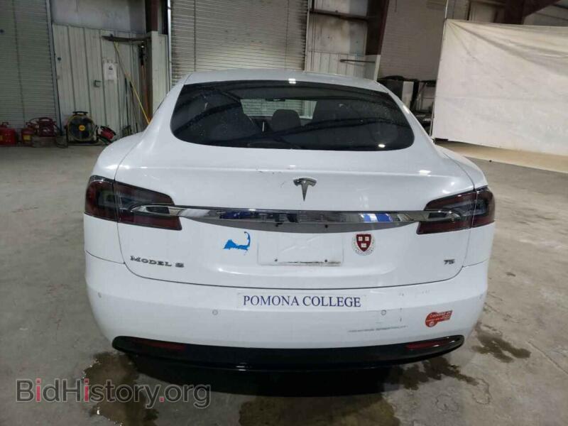 2016 Tesla MODEL S (VIN 5YJSA1E15GF170475) — фото 6 из 12