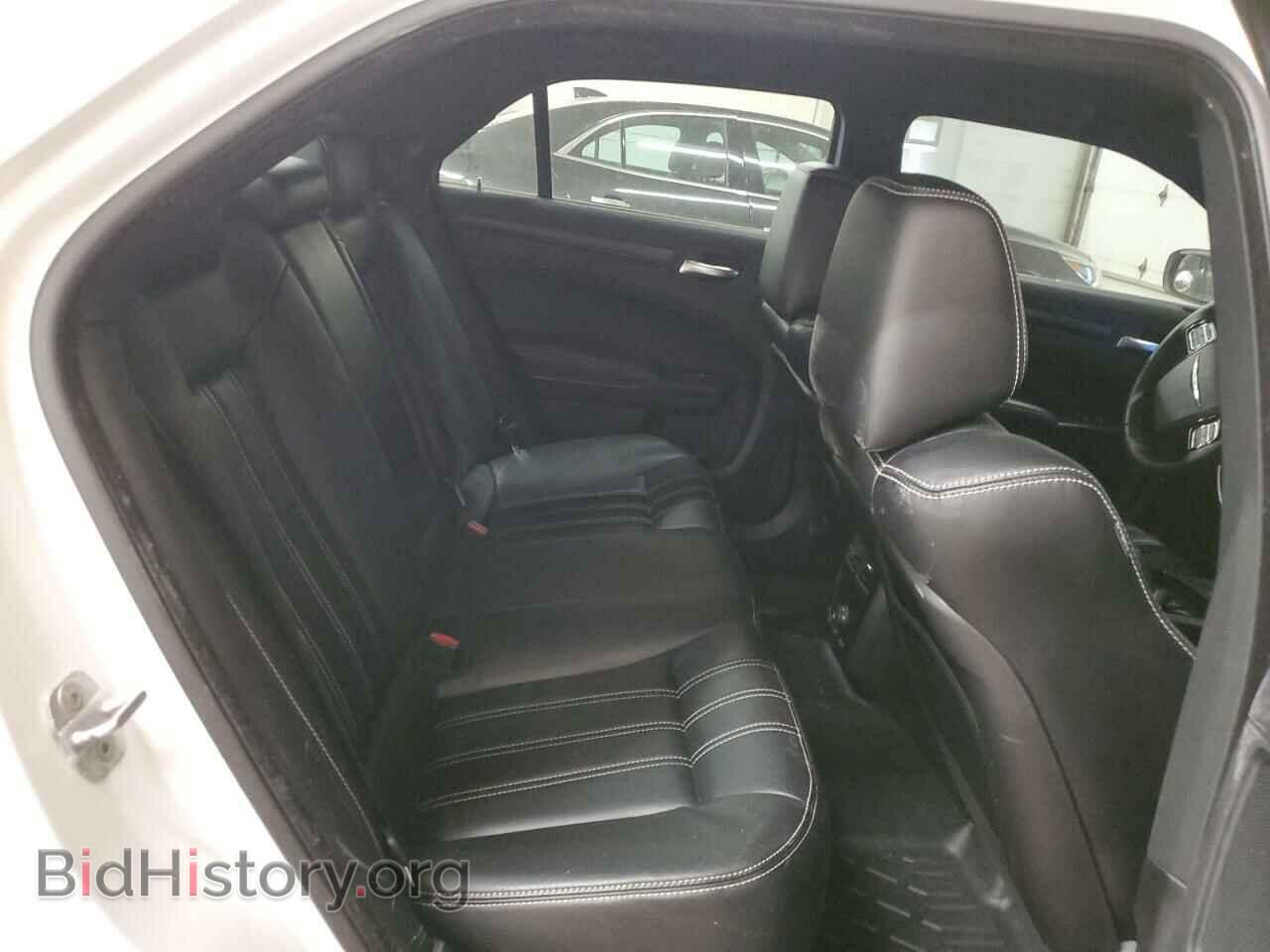 2013 CHRYSLER 300 - VIN: 2C3CCABT5DH685491 - Фото 10