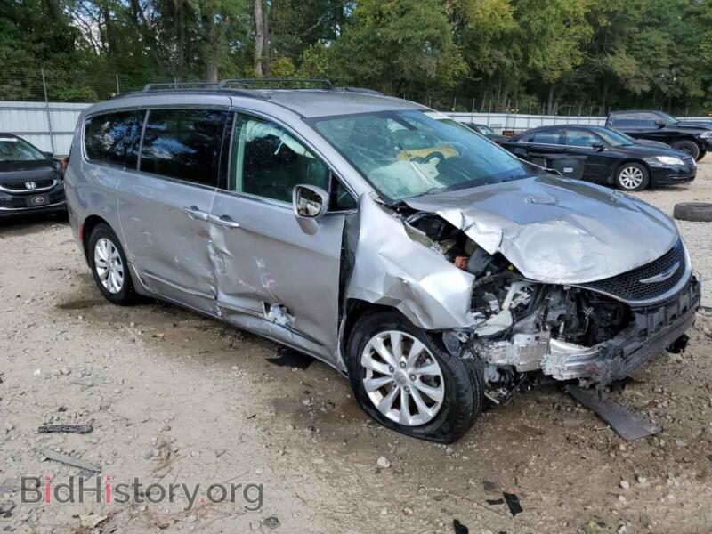 2017 Chrysler PACIFICA (VIN 2C4RC1BG0HR745332) — photo 4 of 15