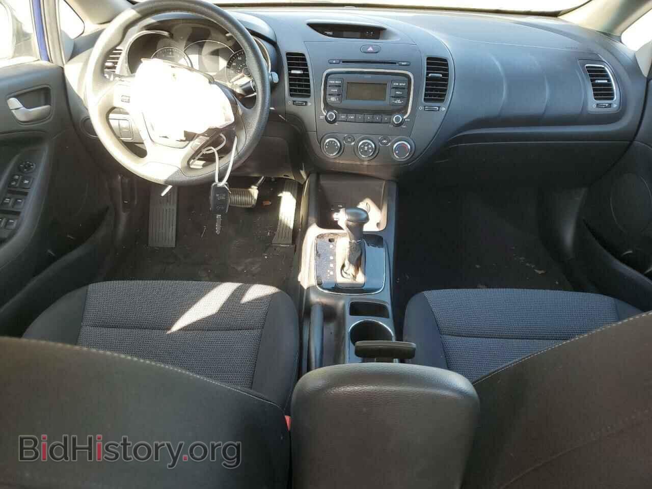 2017 KIA FORTE - VIN: 3KPFK4A70HE080863 - Photo 8