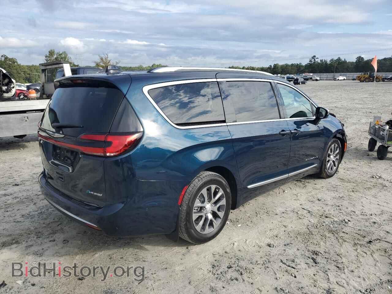 2025 CHRYSLER PACIFICA - VIN: 2C4RC1N75SR592045 - Фото 3