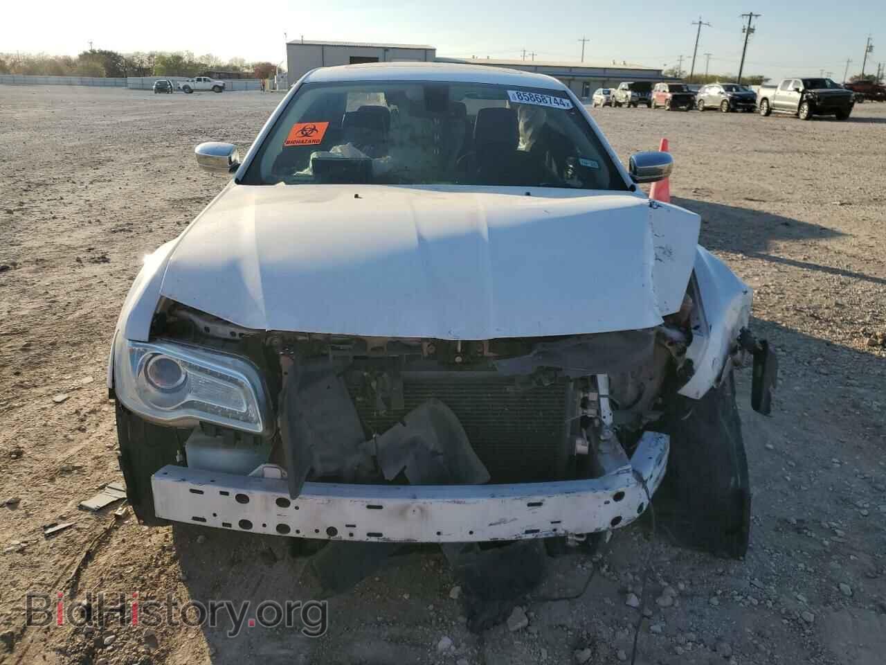 2016 CHRYSLER 300 - VIN: 2C3CCAEG1GH111117 - Фото 5