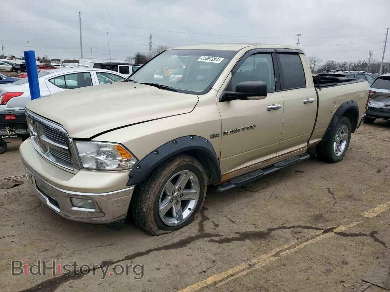 Photo 1D7RV1GT5BS530833 - DODGE All Models 2011
