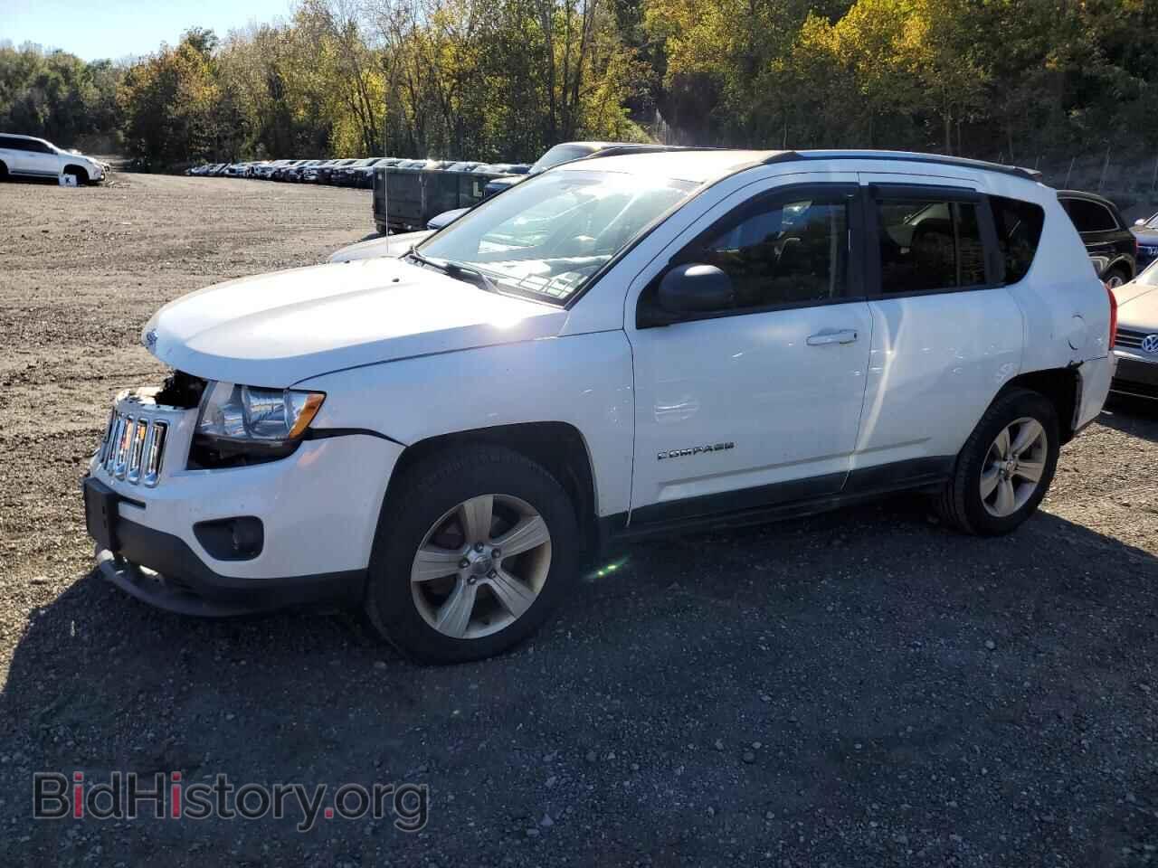 Photo 1J4NF1FB1BD279953 - JEEP COMPASS 2011