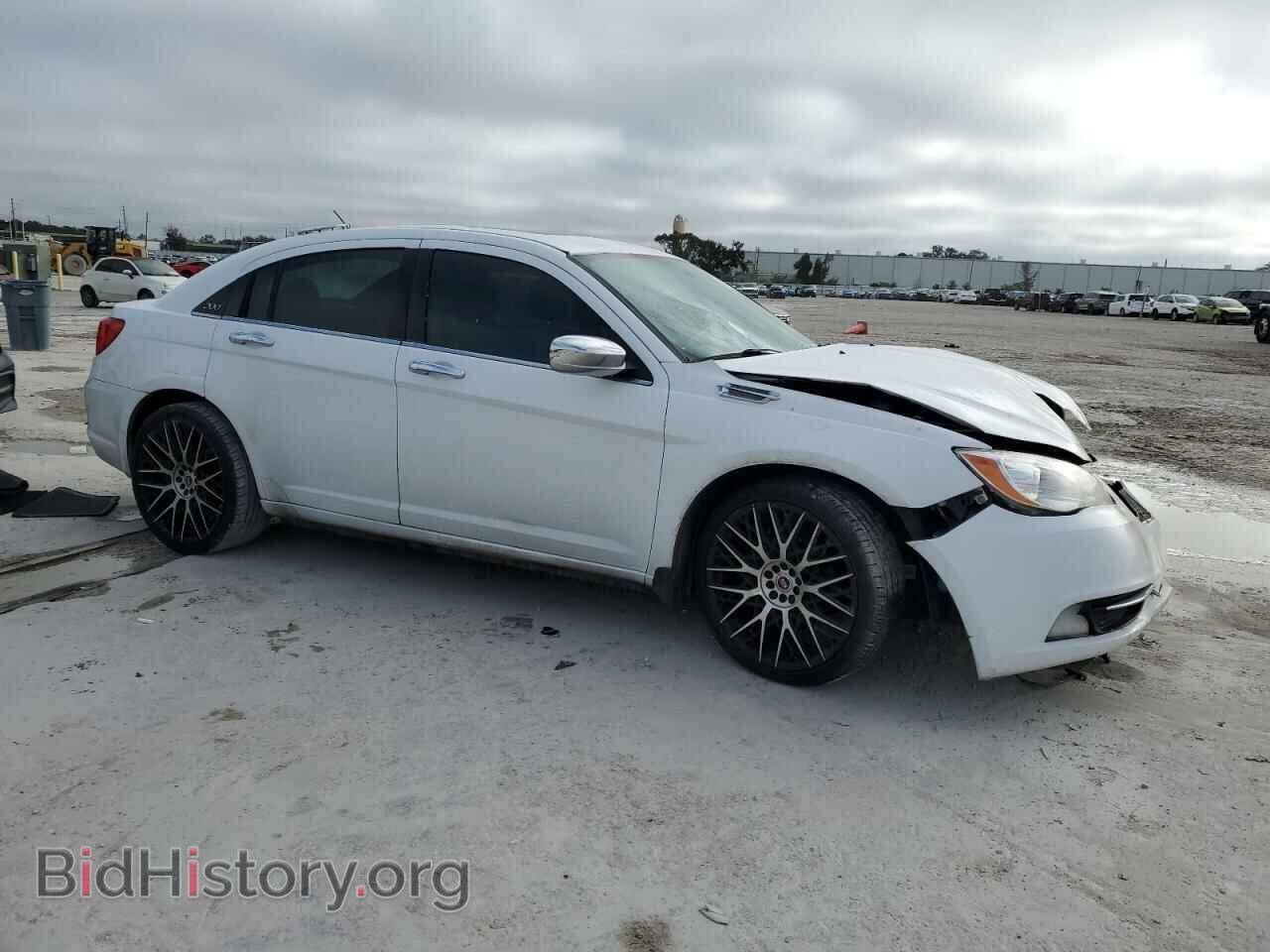 2012 CHRYSLER 200 - VIN: 1C3CCBBB2CN299310 - Фото 4