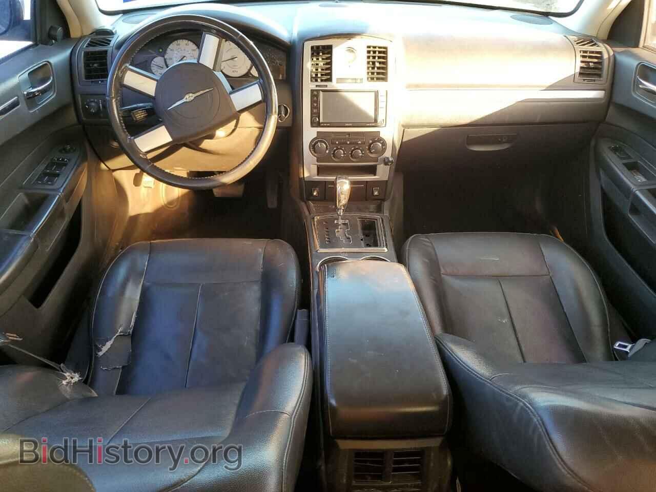 2010 CHRYSLER 300 - VIN: 2C3CA5CV3AH319831 - Фото 8