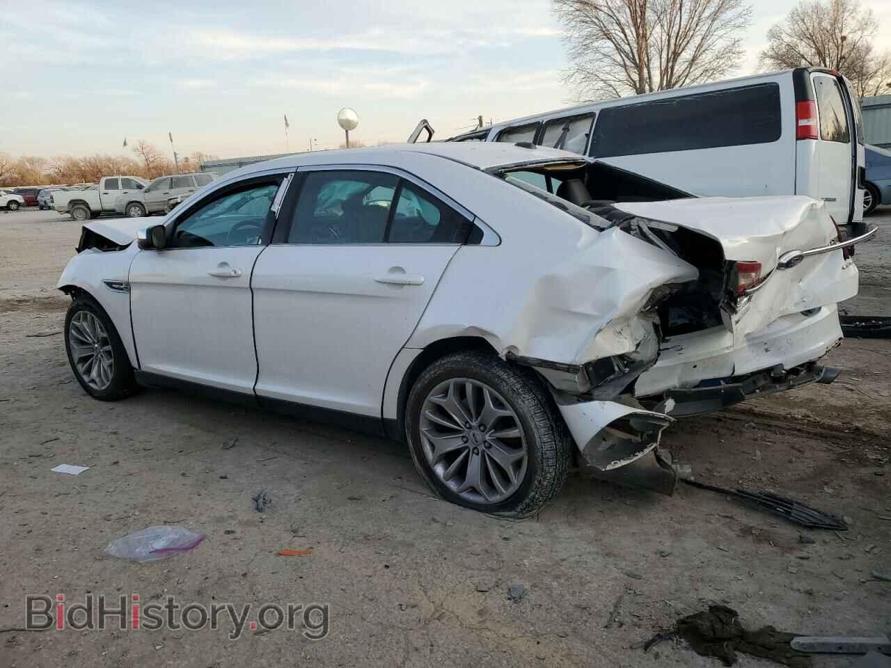 2011 FORD TAURUS - VIN: 1FAHP2FW5BG113304 - Фото 2