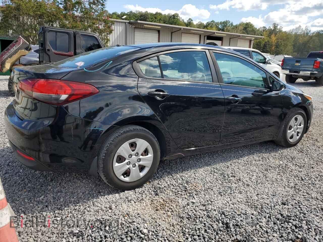 2017 KIA FORTE - VIN: 3KPFK4A7XHE027863 - Фото 3