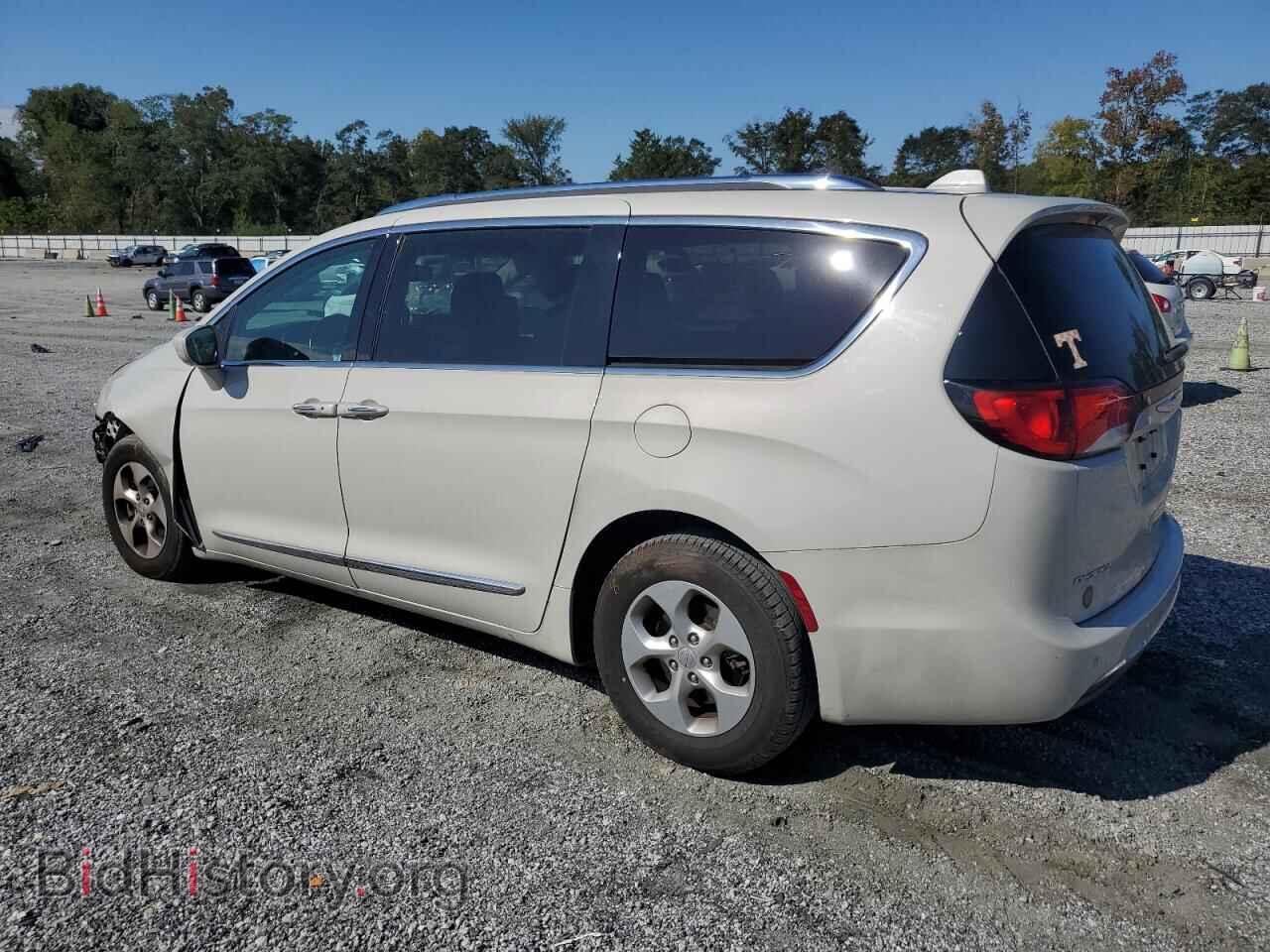 2017 CHRYSLER PACIFICA - VIN: 2C4RC1EG8HR722585 - Photo 2