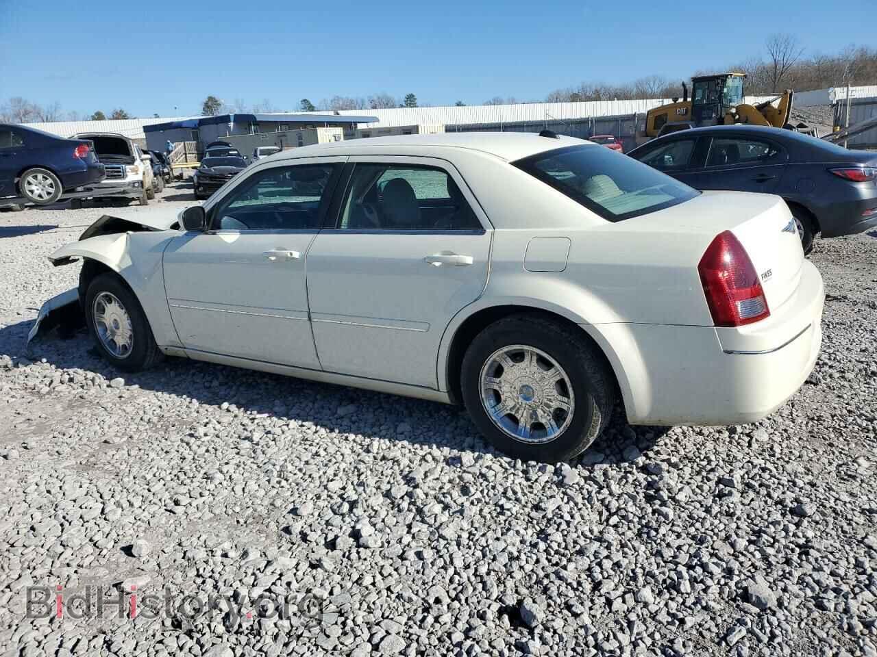 2005 CHRYSLER 300 - VIN: 2C3JA53G75H635005 - Фото 2