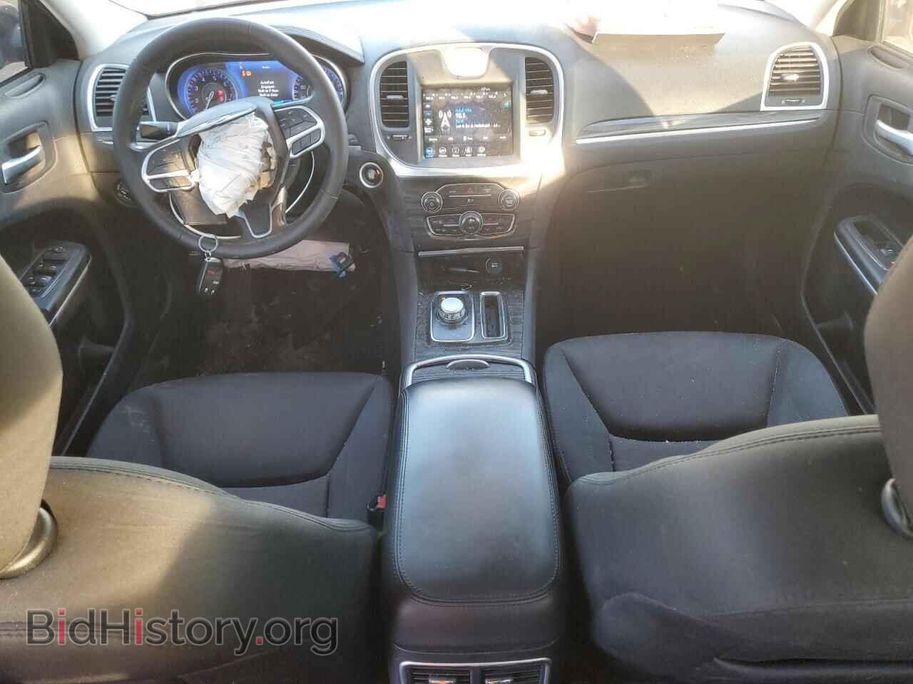 2020 CHRYSLER 300 - VIN: 2C3CCAAG3LH147570 - Фото 8