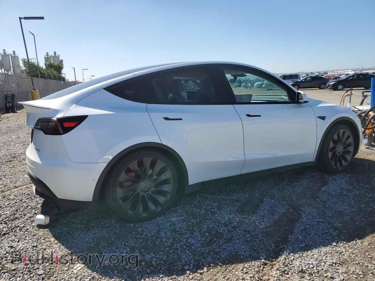 2022 TESLA MODEL Y - VIN: 7SAYGDEF1NF392212 - Фото 3