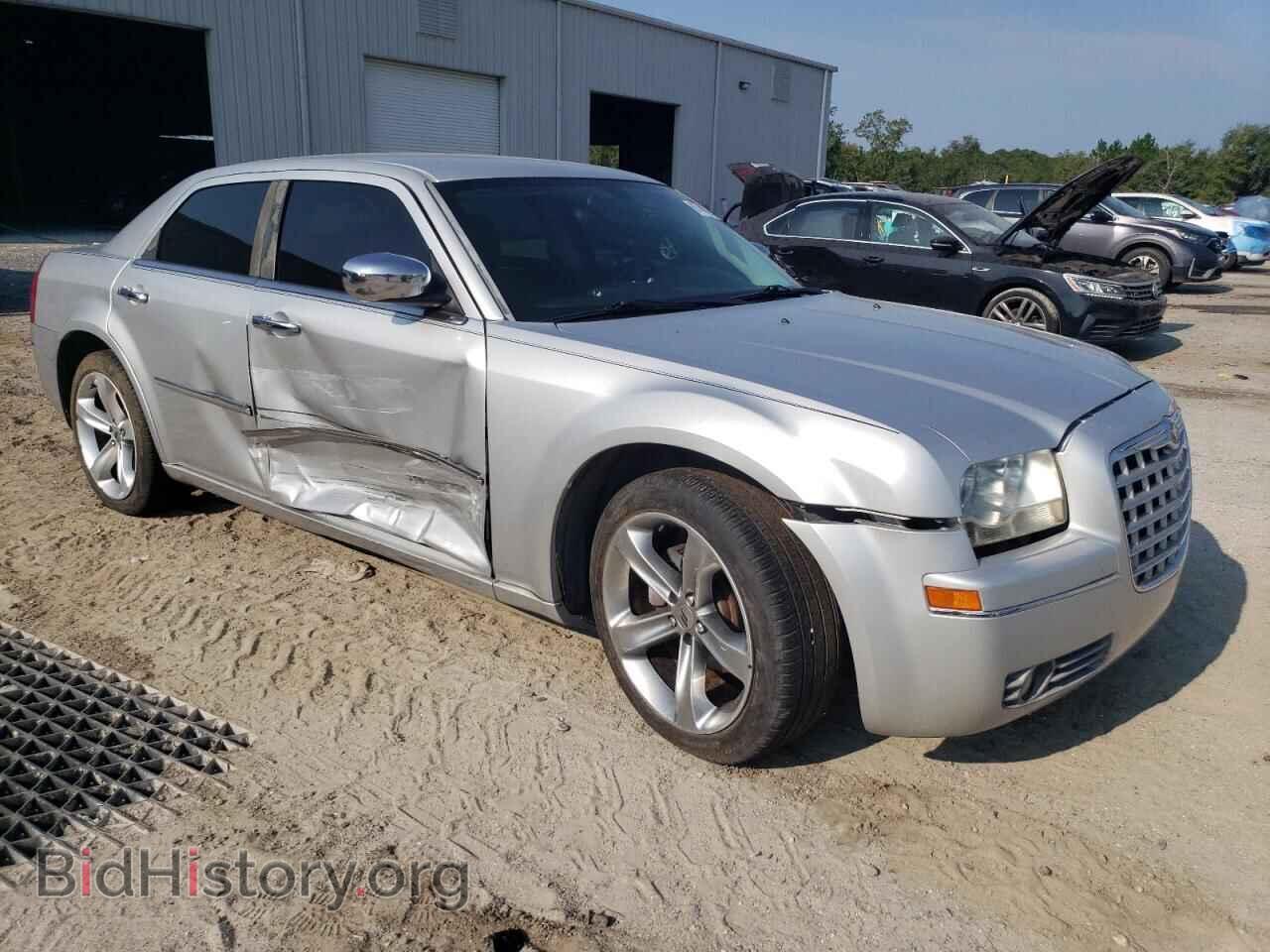 2010 CHRYSLER 300 - VIN: 2C3CA5CV2AH325412 - Фото 4