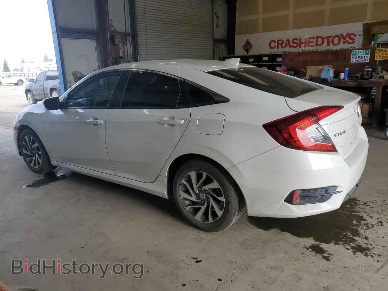 2018 HONDA CIVIC - VIN: 2HGFC2F74JH528401 - Фото 2