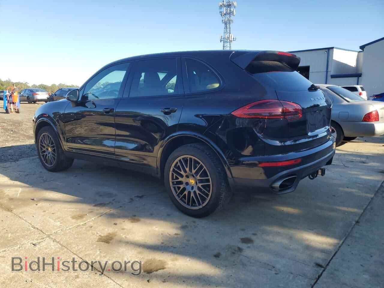 2017 PORSCHE CAYENNE - VIN: WP1AA2A22HKA82843 - Фото 2