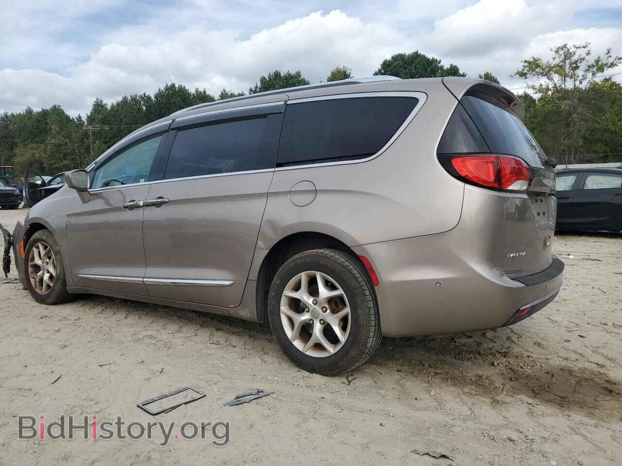 2017 CHRYSLER PACIFICA - VIN: 2C4RC1EG3HR585698 - Фото 2