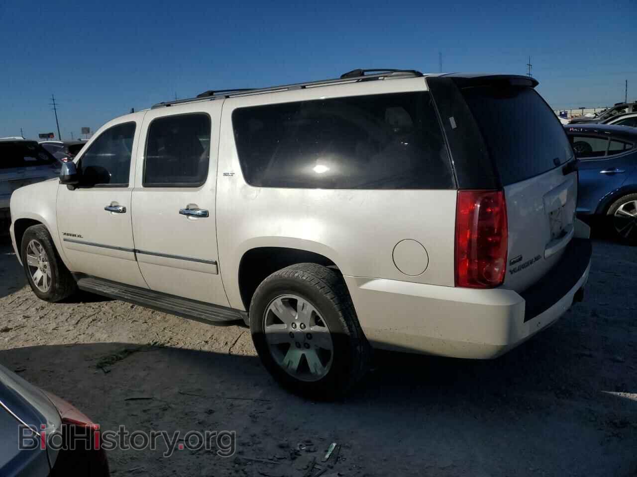 2010 GMC YUKON - VIN: 1GKUCKE09AR215813 - Фото 2
