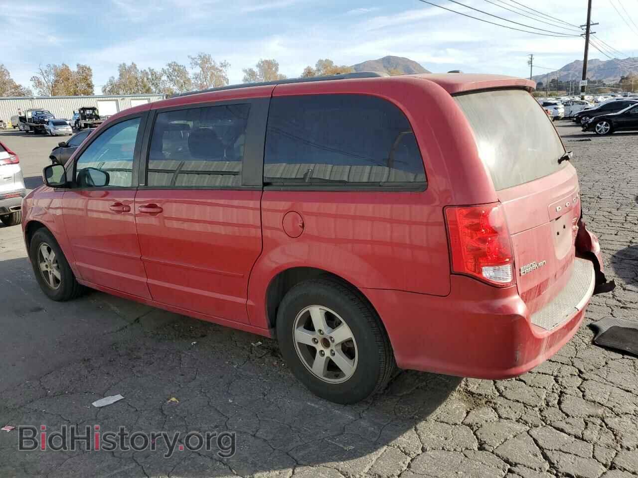2013 DODGE CARAVAN - VIN: 2C4RDGCG6DR637418 - Фото 2