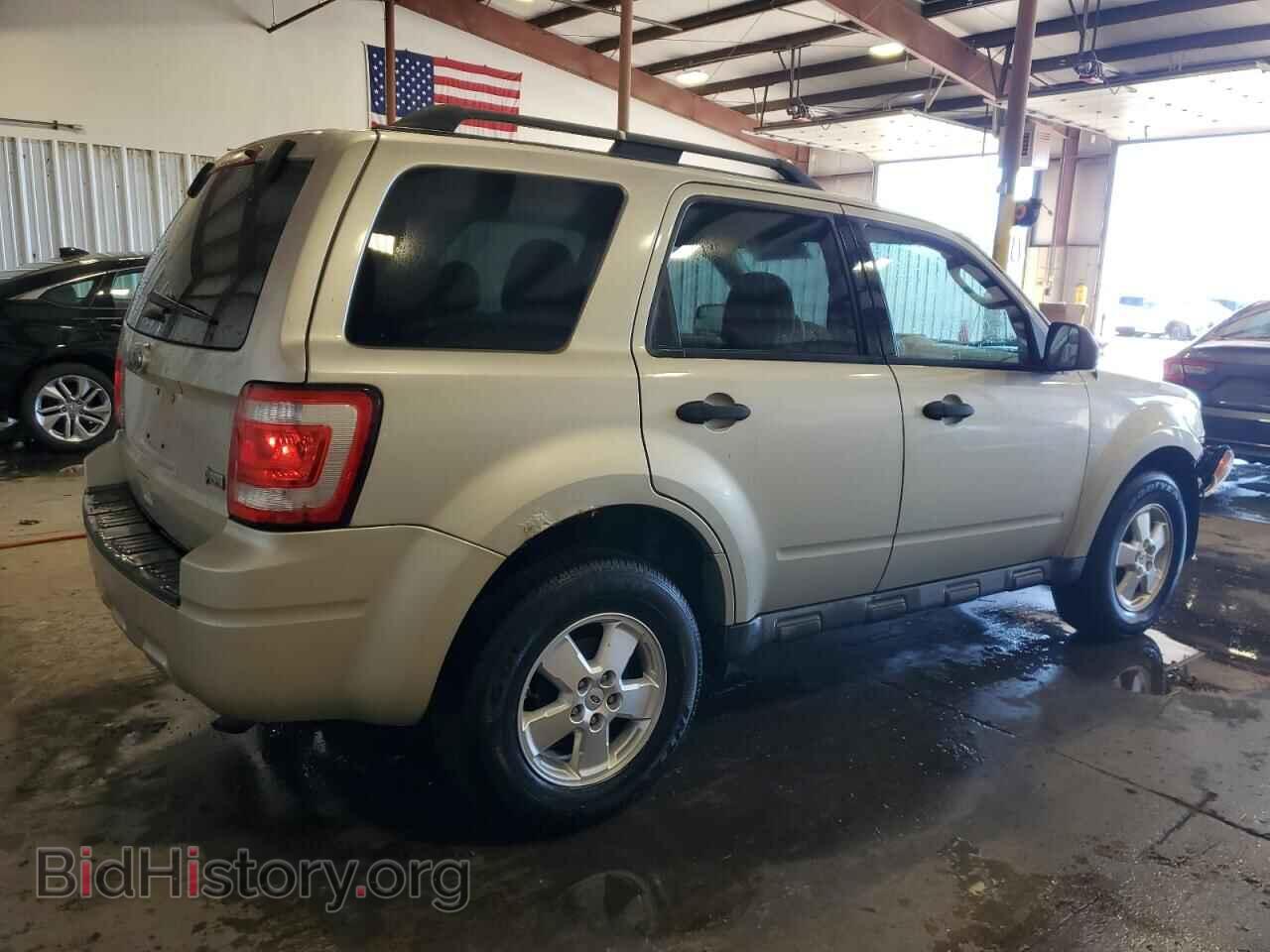 2011 FORD ESCAPE - VIN: 1FMCU9DG7BKC47421 - Фото 3