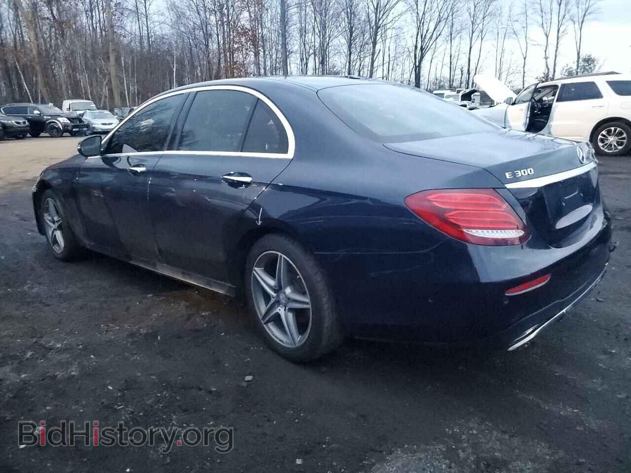 2017 MERCEDES-BENZ E-CLASS - VIN: WDDZF4KB8HA025963 - Фото 2