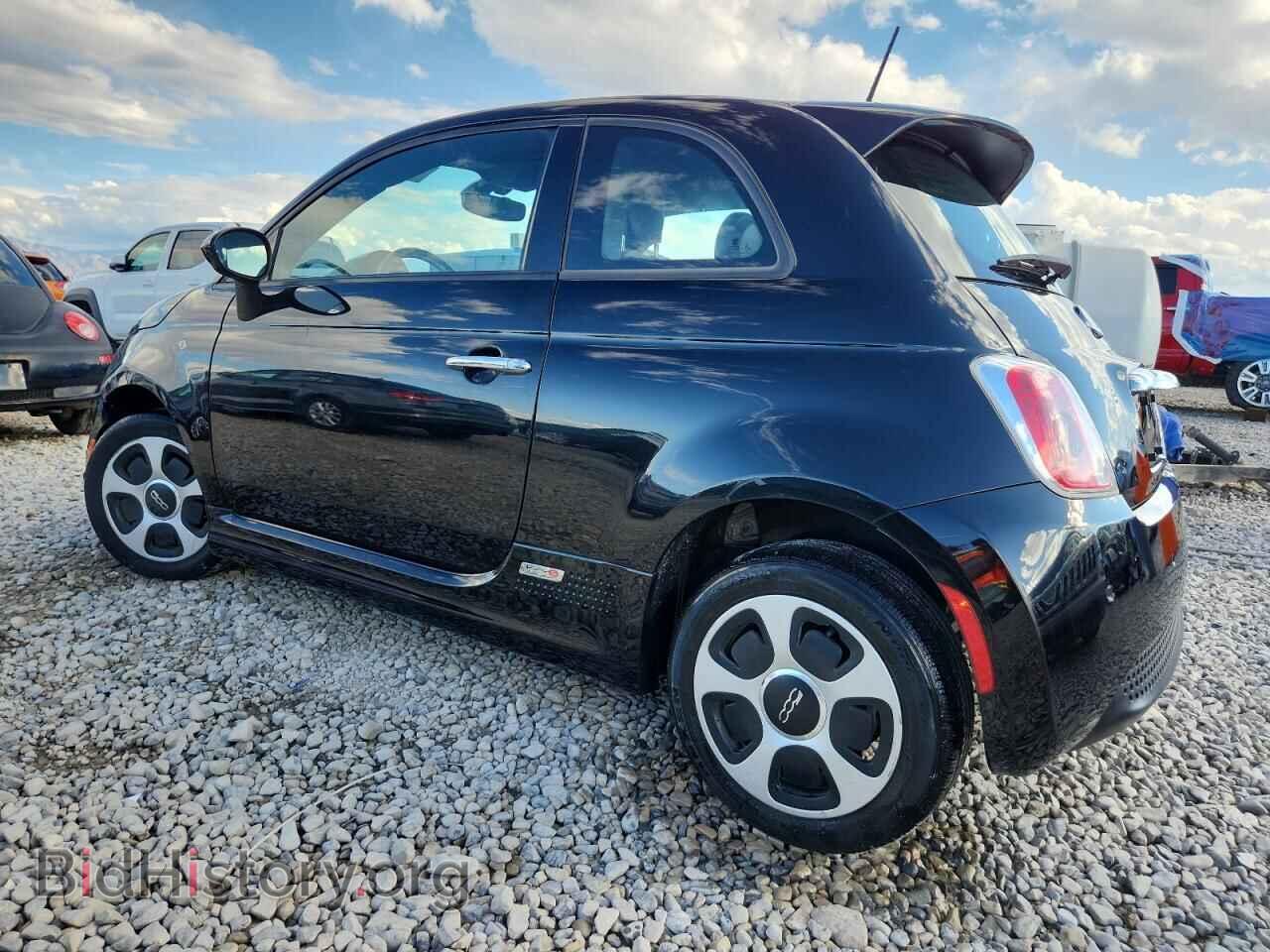 2017 FIAT 500 - VIN: 3C3CFFGEXHT544556 - Фото 2