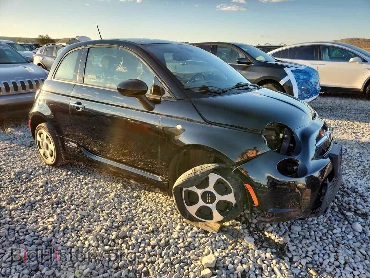 2017 FIAT 500 - VIN: 3C3CFFGEXHT544556 - Фото 4