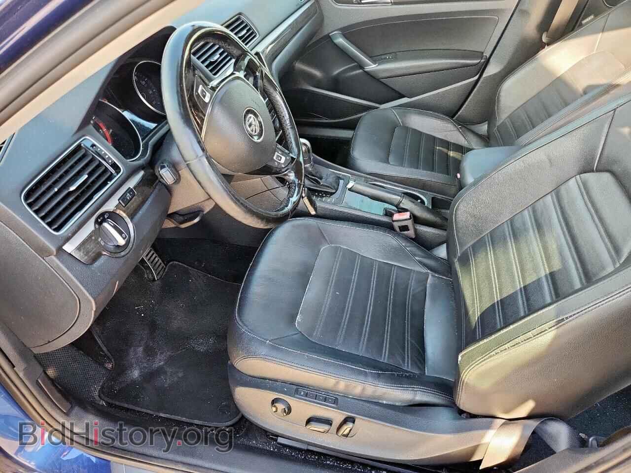 2017 VOLKSWAGEN PASSAT - VIN: 1VWCT7A38HC060413 - Фото 7
