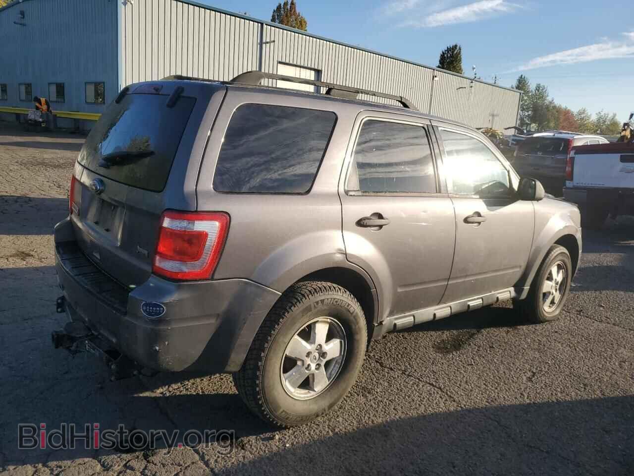 2011 FORD ESCAPE - VIN: 1FMCU0DG7BKC05696 - Фото 3