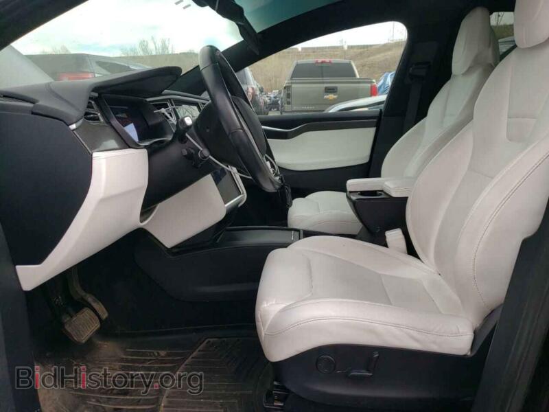 2017 Tesla MODEL X (VIN 5YJXCBE2XHF060912) — фото 7 из 13