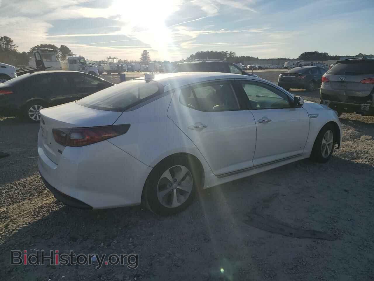 2014 KIA OPTIMA - VIN: KNAGM4AD2E5073955 - Фото 3