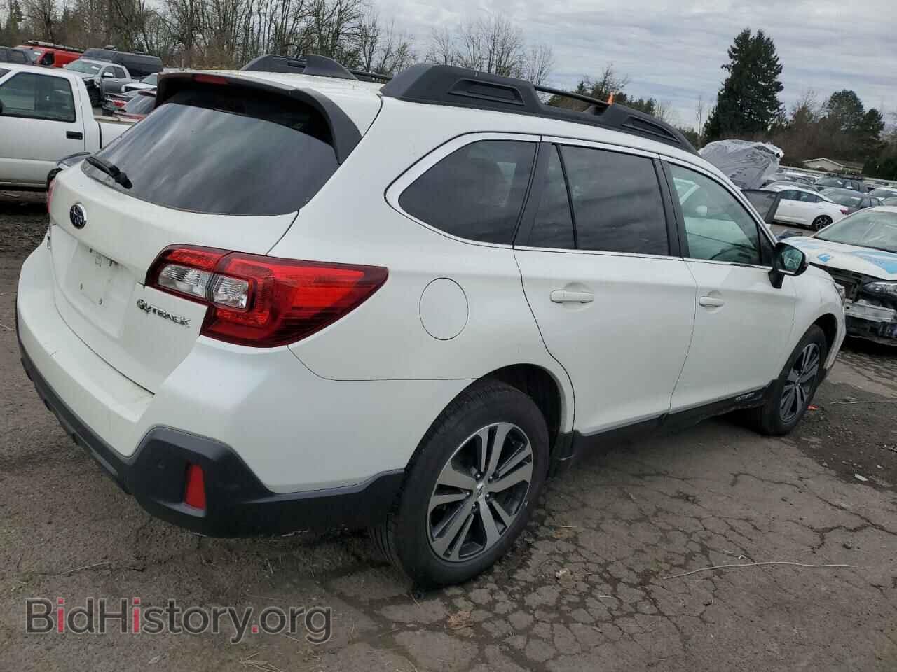 2018 SUBARU OUTBACK - VIN: 4S4BSANC9J3292805 - Фото 3