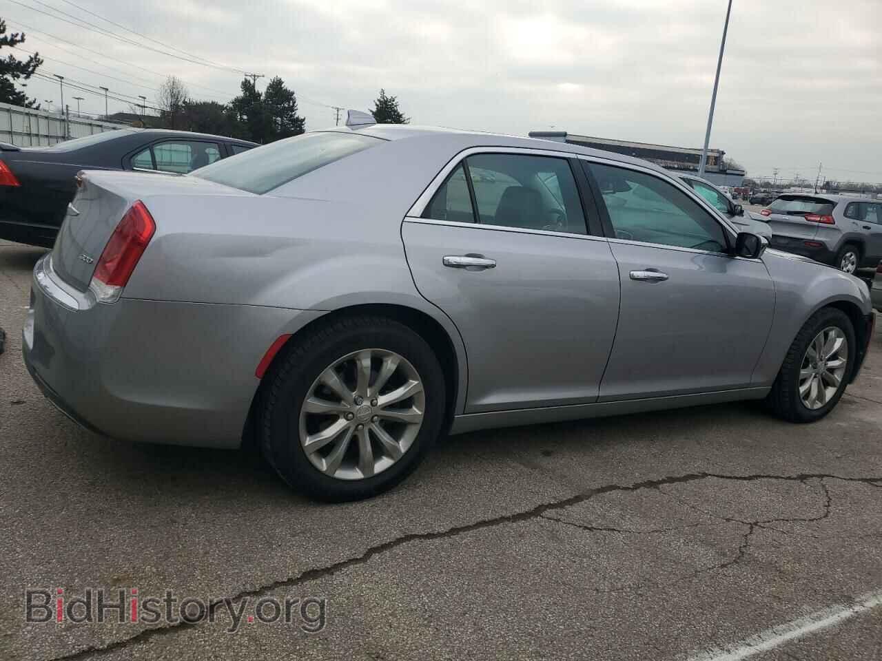 2018 CHRYSLER 300 - VIN: 2C3CCAKG2JH240852 - Фото 3