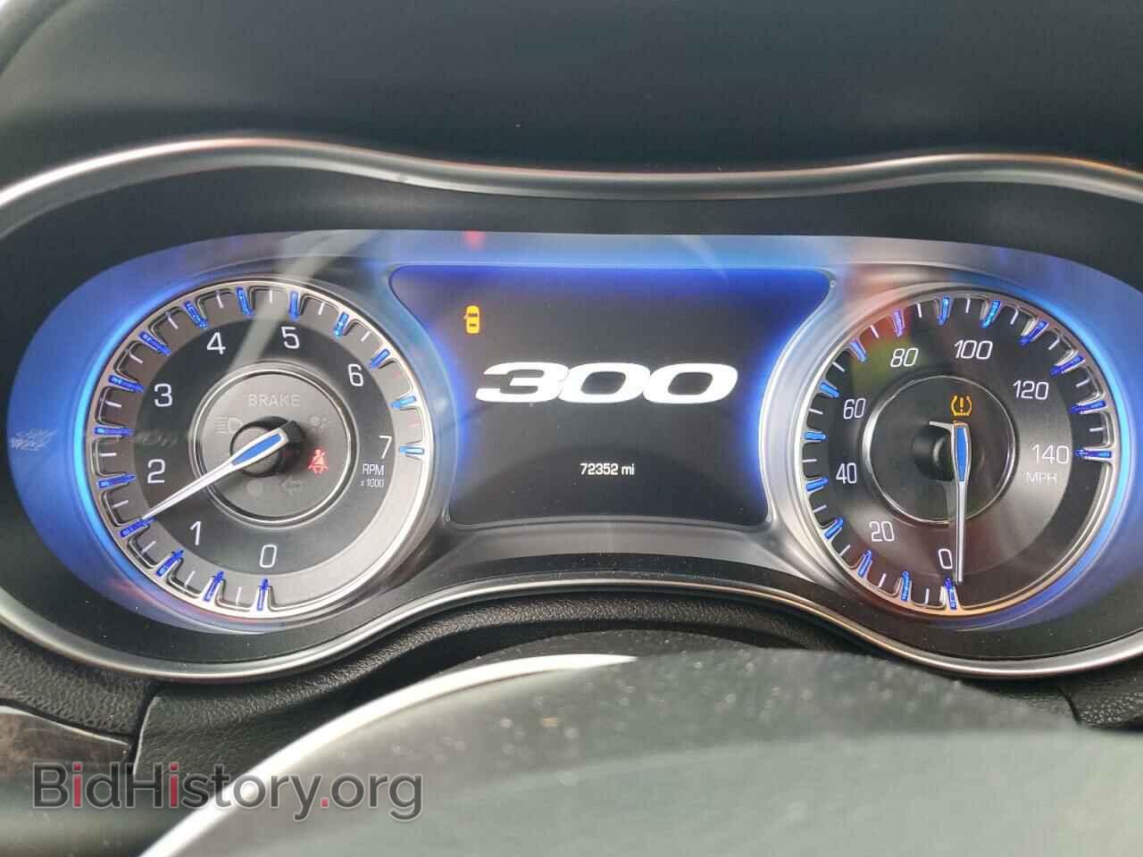 2018 CHRYSLER 300 - VIN: 2C3CCAKG2JH240852 - Фото 9