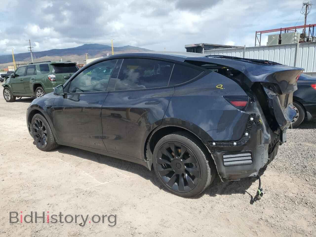 2024 TESLA MODEL Y - VIN: 7SAYGDEE7RF989166 - Photo 2