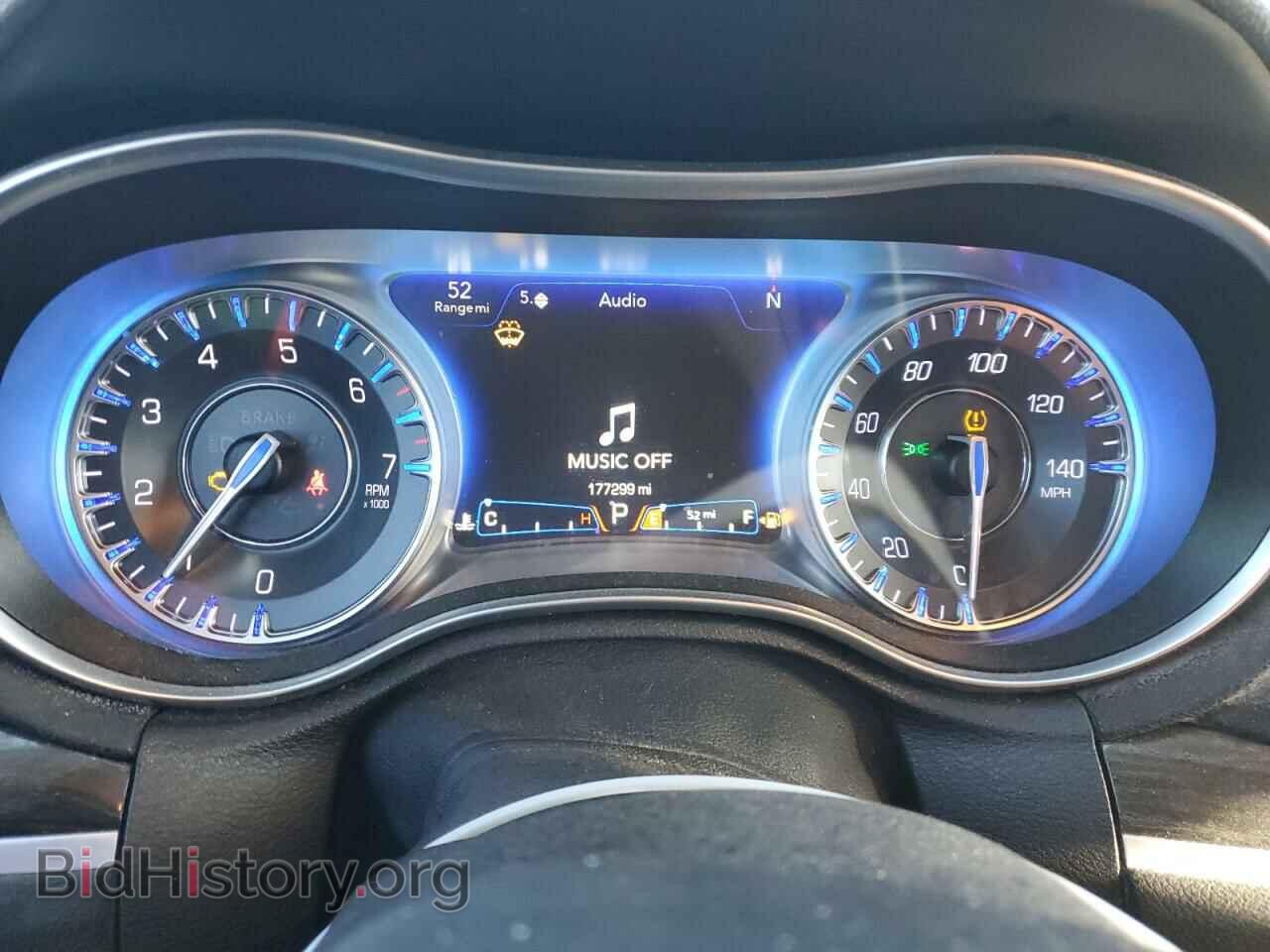 2018 CHRYSLER 300 - VIN: 2C3CCAAGXJH278119 - Фото 9
