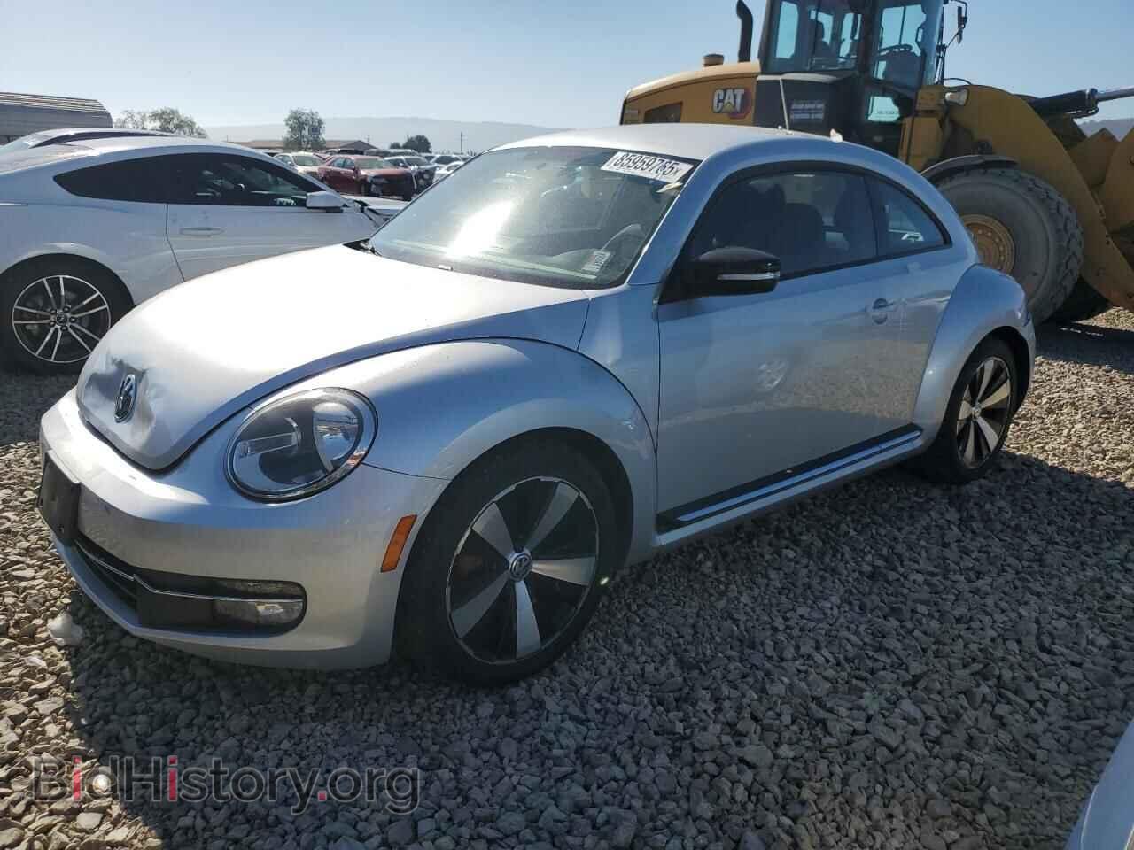 2013 VOLKSWAGEN BEETLE - VIN: 3VWVA7AT2DM656043 - Фото 1