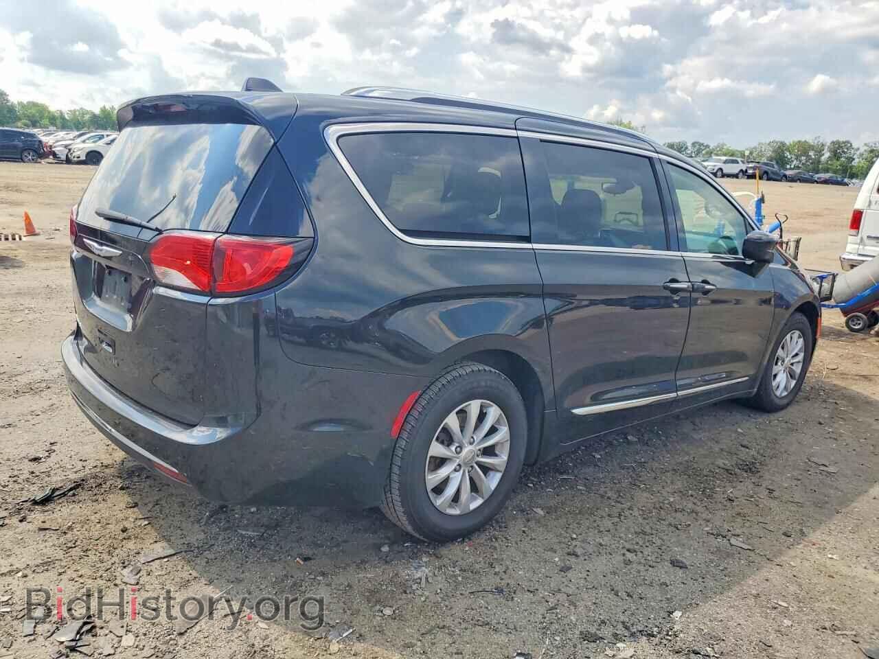 2018 CHRYSLER PACIFICA - VIN: 2C4RC1BGXJR317886 - Фото 3