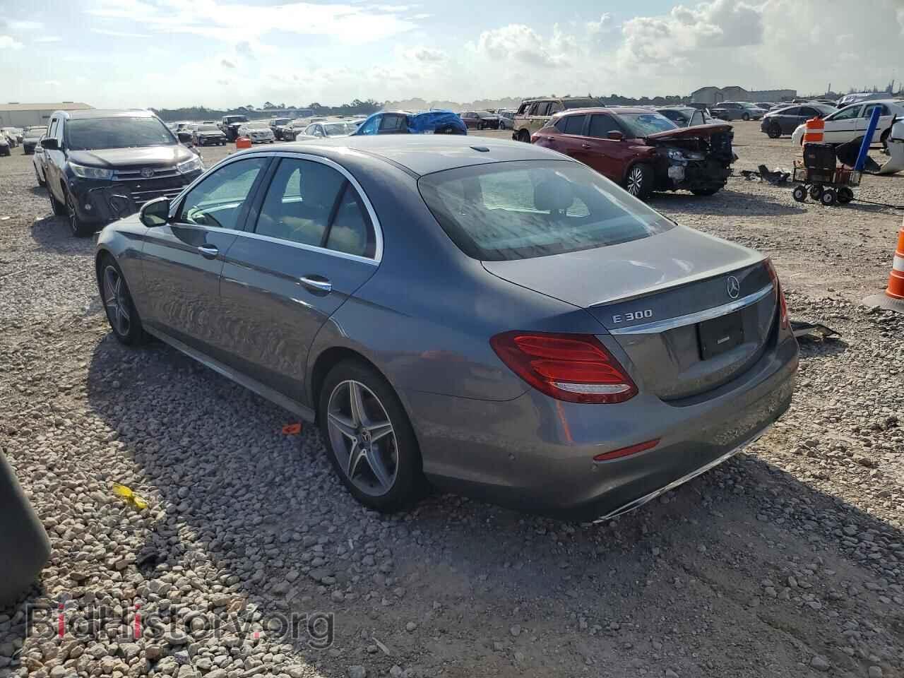2018 MERCEDES-BENZ E-CLASS - VIN: WDDZF4JB6JA302987 - Фото 2