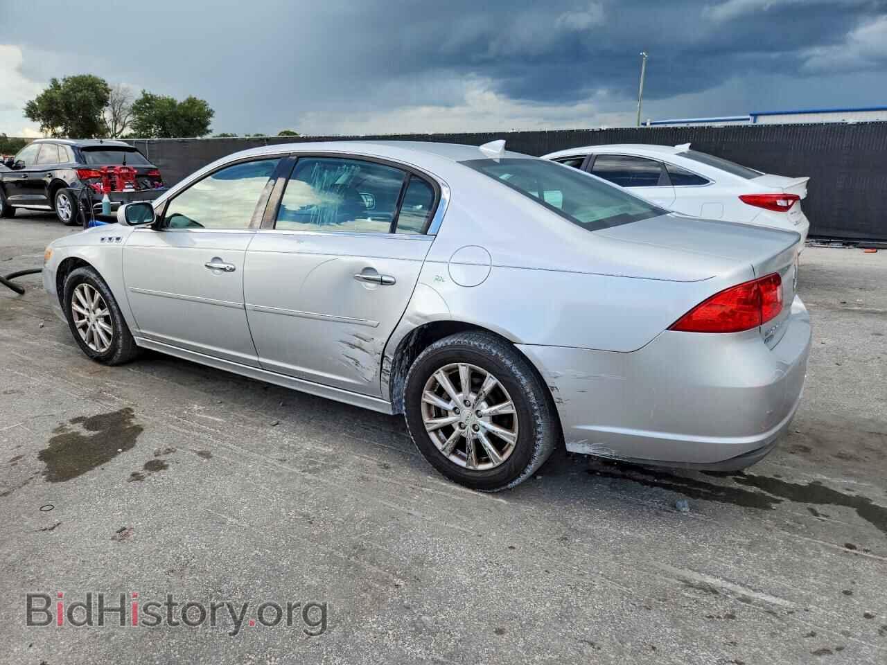 2011 BUICK LUCERNE - VIN: 1G4HC5EM4BU134553 - Фото 2