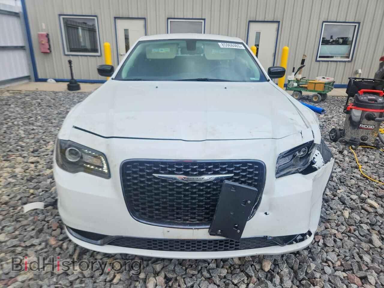 2018 CHRYSLER 300 - VIN: 2C3CCAAG6JH320978 - Фото 5