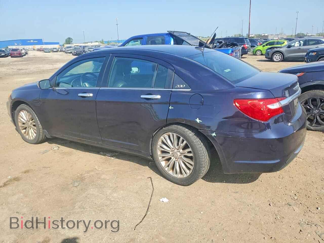 2011 CHRYSLER 200 - VIN: 1C3BC2FB9BN531082 - Photo 2