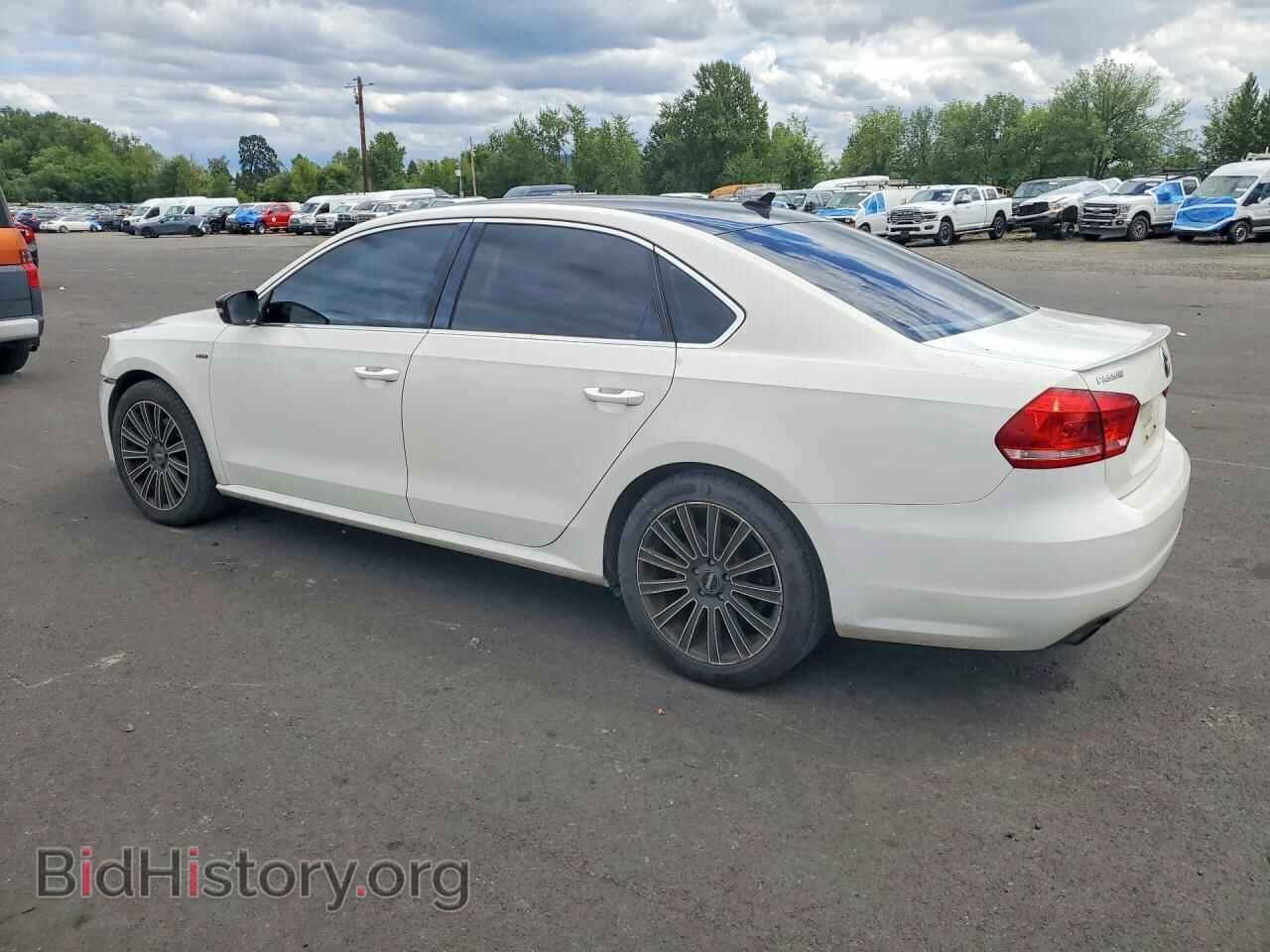 2015 VOLKSWAGEN PASSAT - VIN: 1VWBT7A38FC046472 - Фото 2