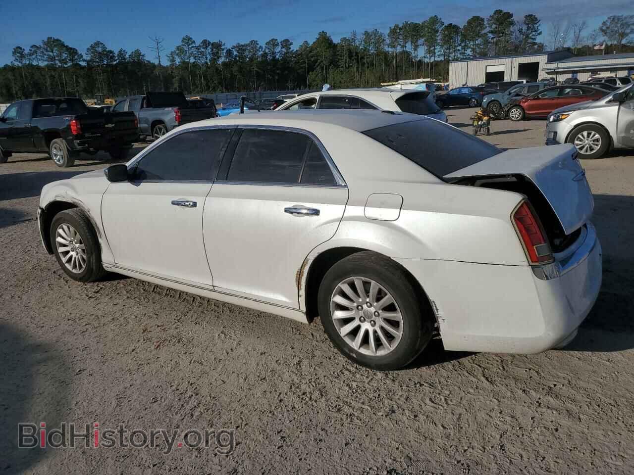 2011 CHRYSLER 300 - VIN: 2C3CA4CG6BH529224 - Photo 2